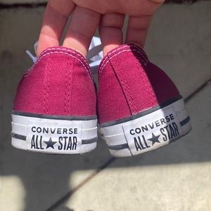 ❤️BRAND NEW MAROON CONVERSE🔴